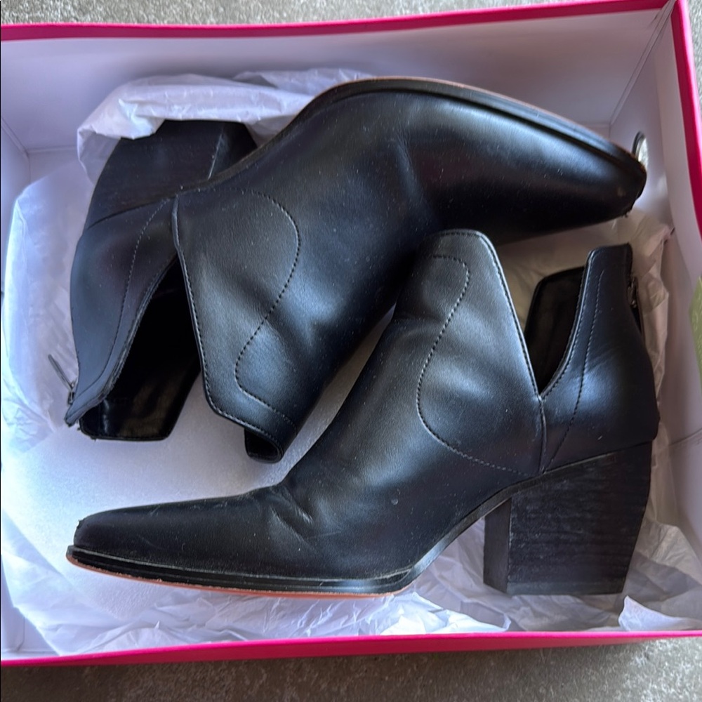 Vince Camuto Black Heeled Boots Western Style